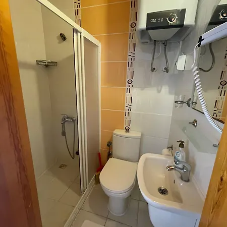 Bedesten Pansiyon Çeşme